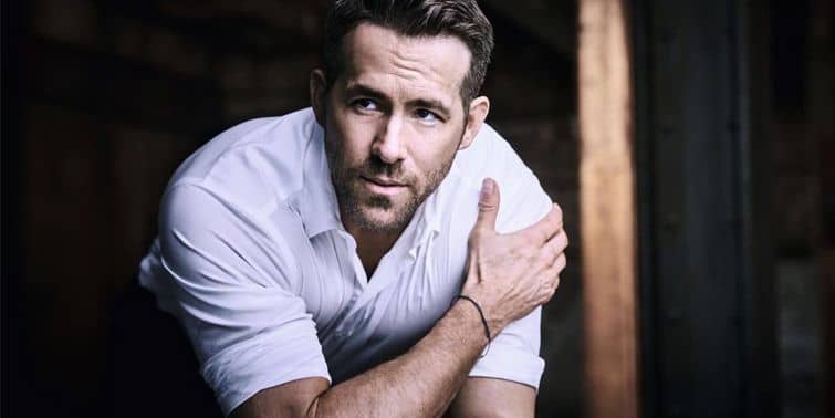 Deadpool-2-Ryan-Reynolds-Dropped-Arm-Aciurgy-To-Promote-Film-In-China